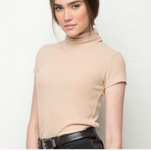 Brandy melville karianne turtleneck top